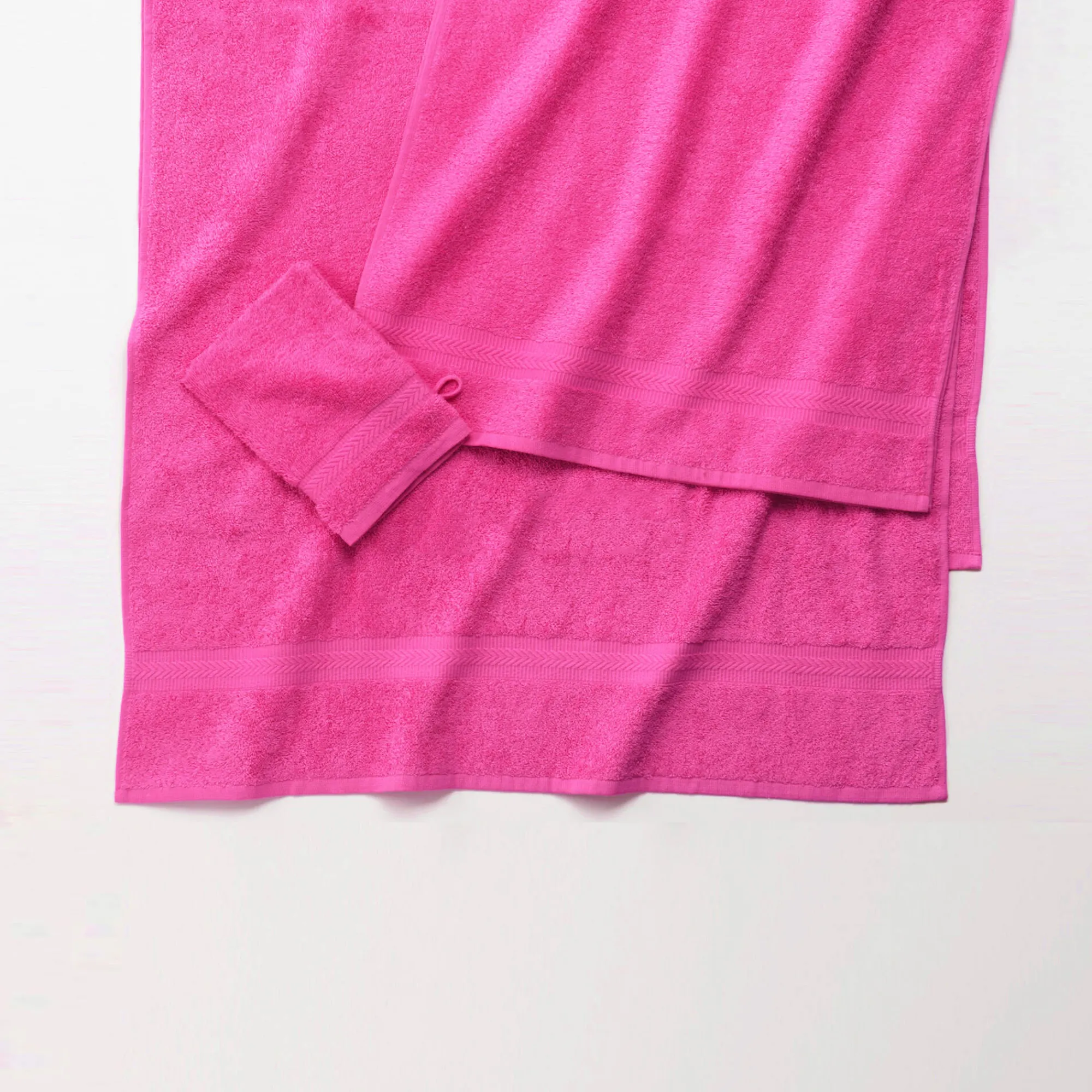 Badhanddoek<Colombine Collectie effen handdoeken 420 g/m2 met zacht comfort fuchsia