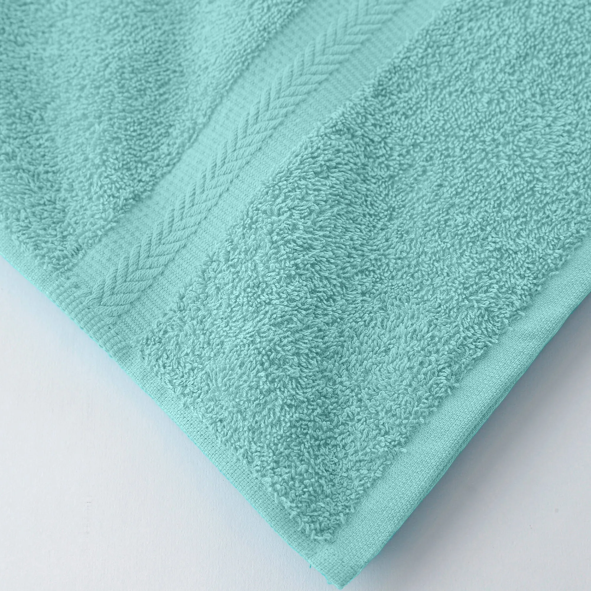 Badhanddoek<Colombine Collectie effen handdoeken 420 g/m2 met zacht comfort watergroen