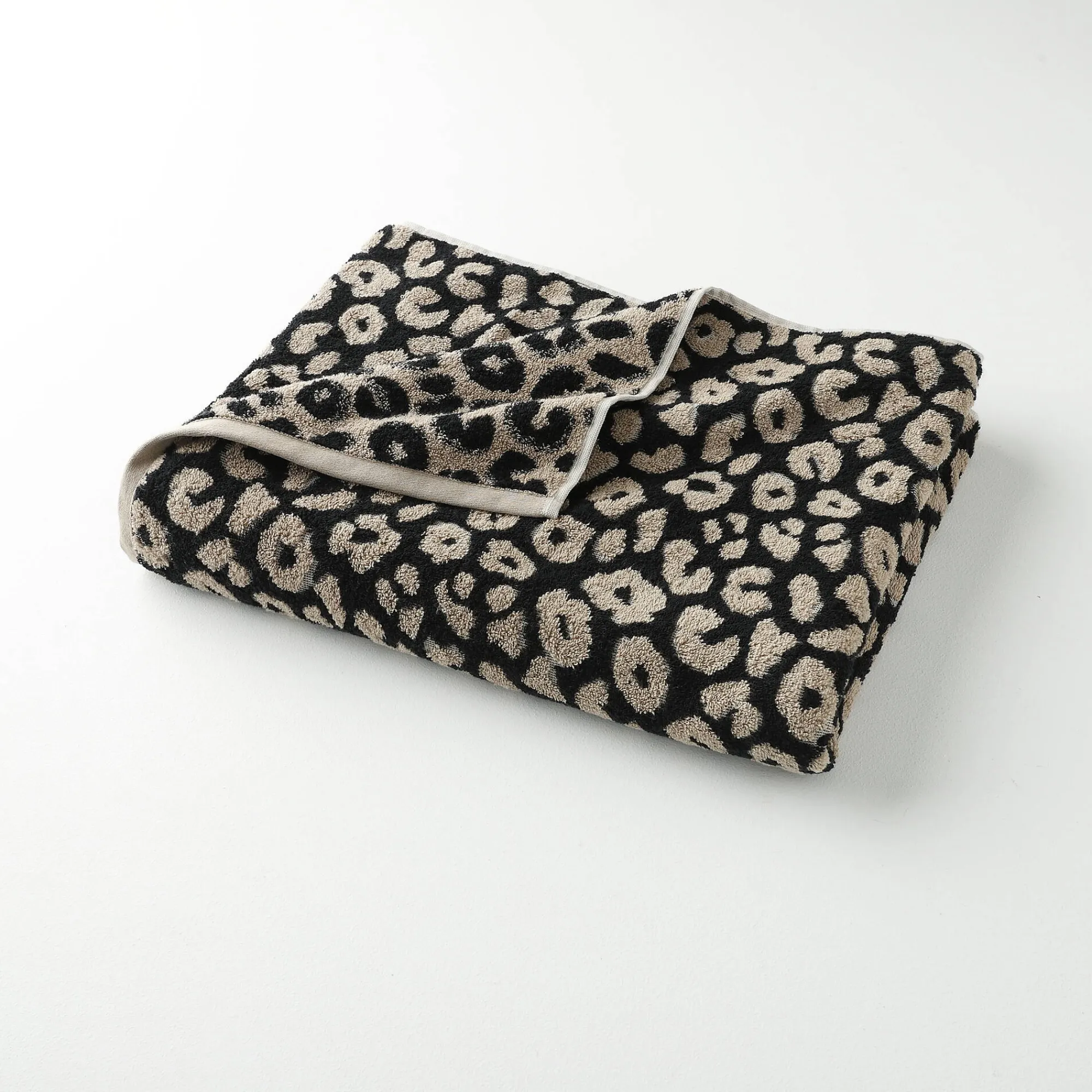 Badhanddoek<Blancheporte Collectie handdoeken in jacquard met luipaardhuidmotief 450 g/m2 beige / zwart