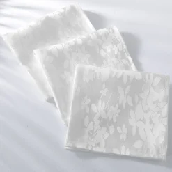 Feesttafel|Tafellaken En Tafelloper<Colombine Damast tafellaken met bladerenprint ® wit