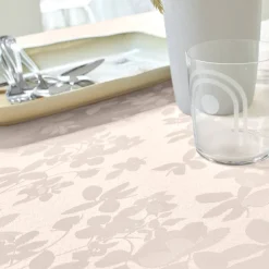 Feesttafel|Tafellaken En Tafelloper<Colombine Damast tafellaken met bladerenprint ® ivoorkleur