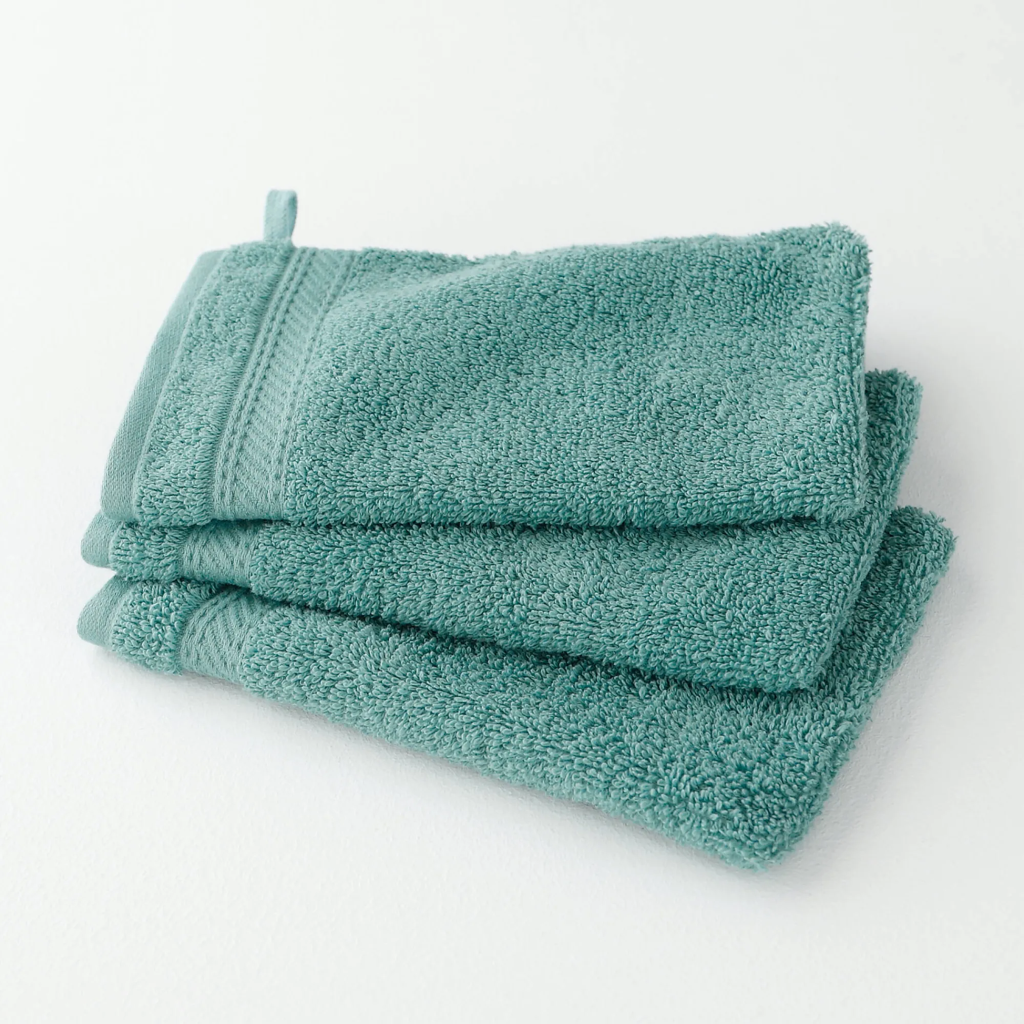 Badhanddoek<Colombine Effen badstof 540g/m2, luxe comfort cederhout