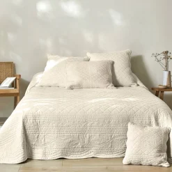 Deken En Bedsprei|Deken, Boutis En Bedsprei<Colombine Effen bedsprei in boutisstijl Cassandre ecru