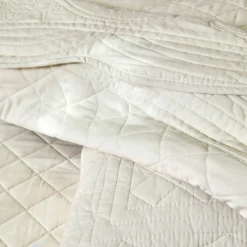 Deken En Bedsprei|Deken, Boutis En Bedsprei<Colombine Effen bedsprei in boutisstijl Cassandre ecru