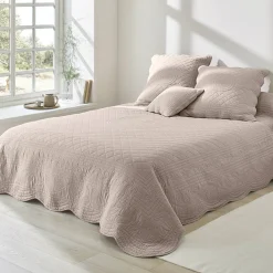 Deken En Bedsprei|Deken, Boutis En Bedsprei<Colombine Effen bedsprei in boutisstijl Cassandre beige