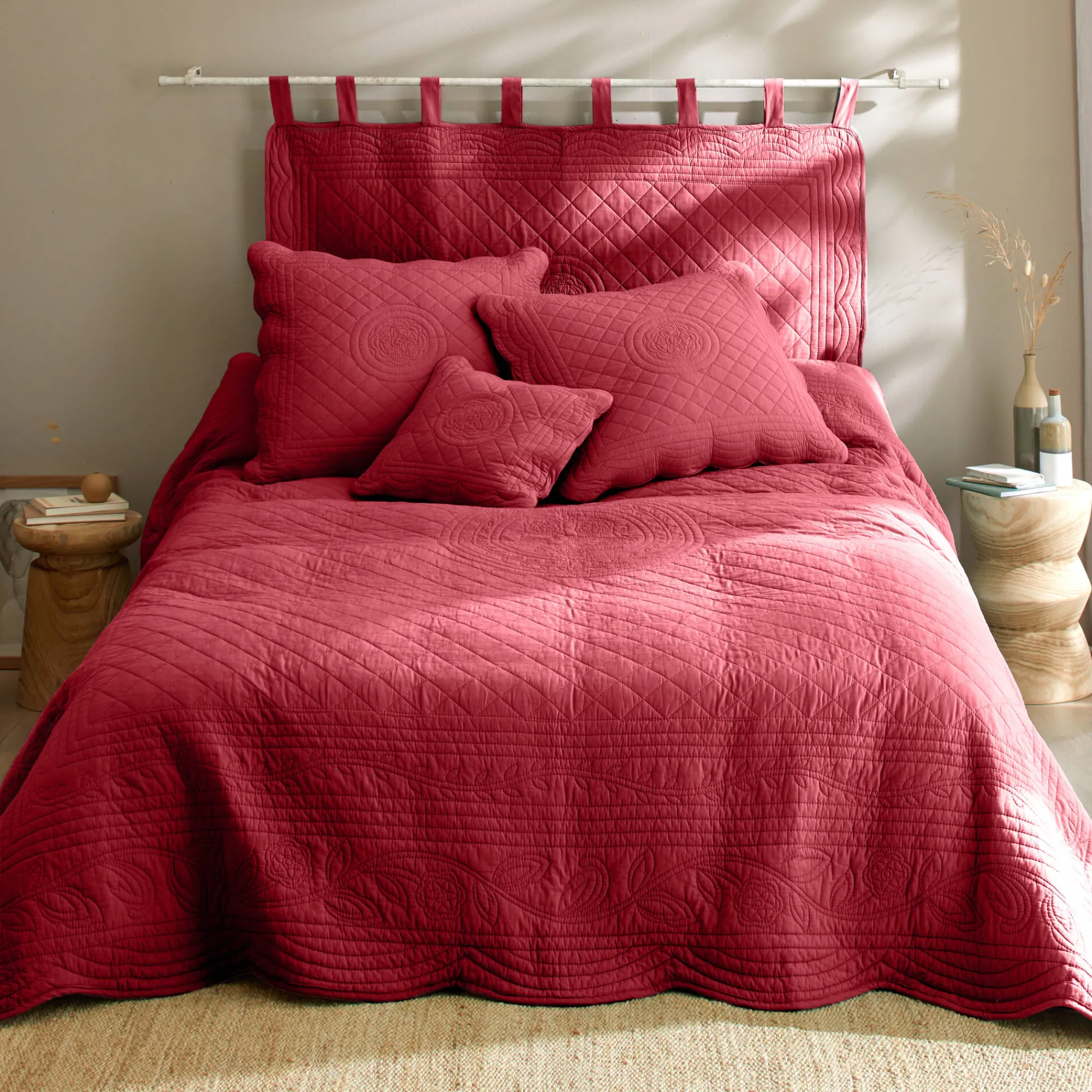 Deken En Bedsprei|Deken, Boutis En Bedsprei<Colombine Effen bedsprei in boutisstijl Cassandre kersenrood