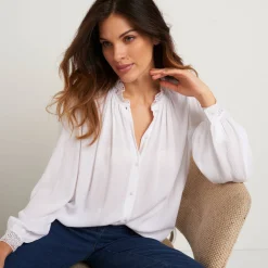 Bloes En Tuniek<Blancheporte Effen bloes in crepon, kraag met stroken en macramé gebroken wit