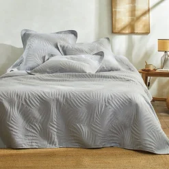Deken En Bedsprei|Deken, Boutis En Bedsprei<Blancheporte Effen, gematelasseerd deken met 'bladeren' print in reliëf parelgrijs