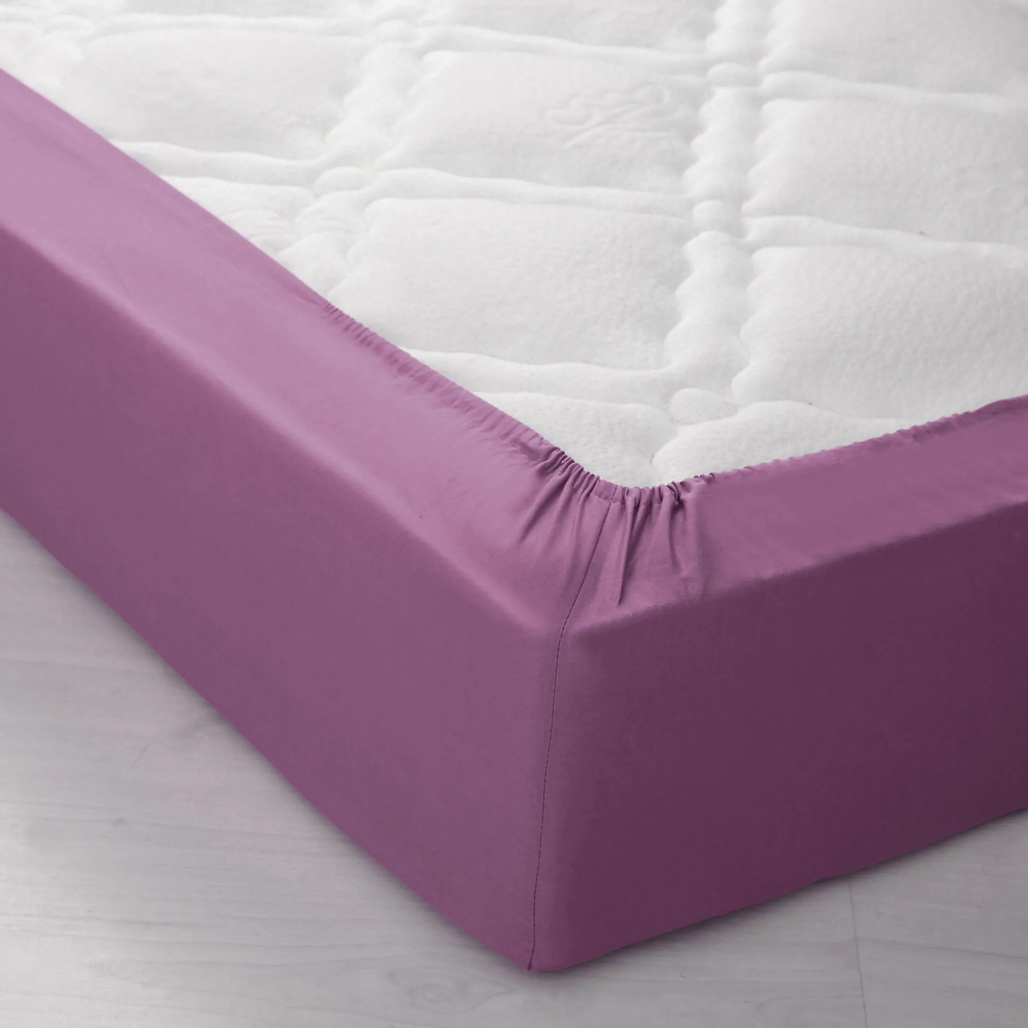 Hoeslaken<Colombine Effen hoeslaken in polyester-katoen, hoekdiepte 32 cm vijgenkleur