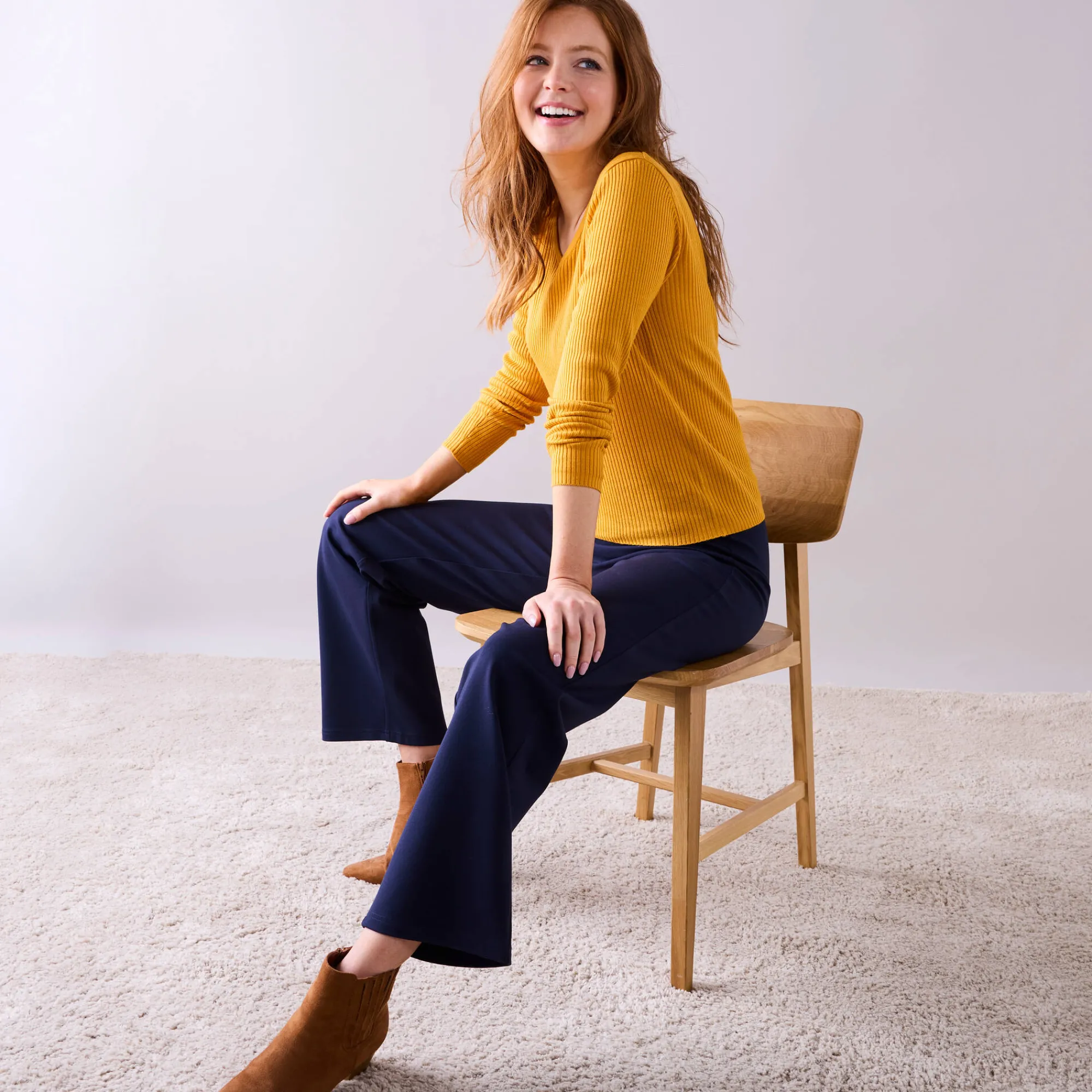 Trui En Vest<Blancheporte Effen trui in ribbeltricot met V-hals kerrie