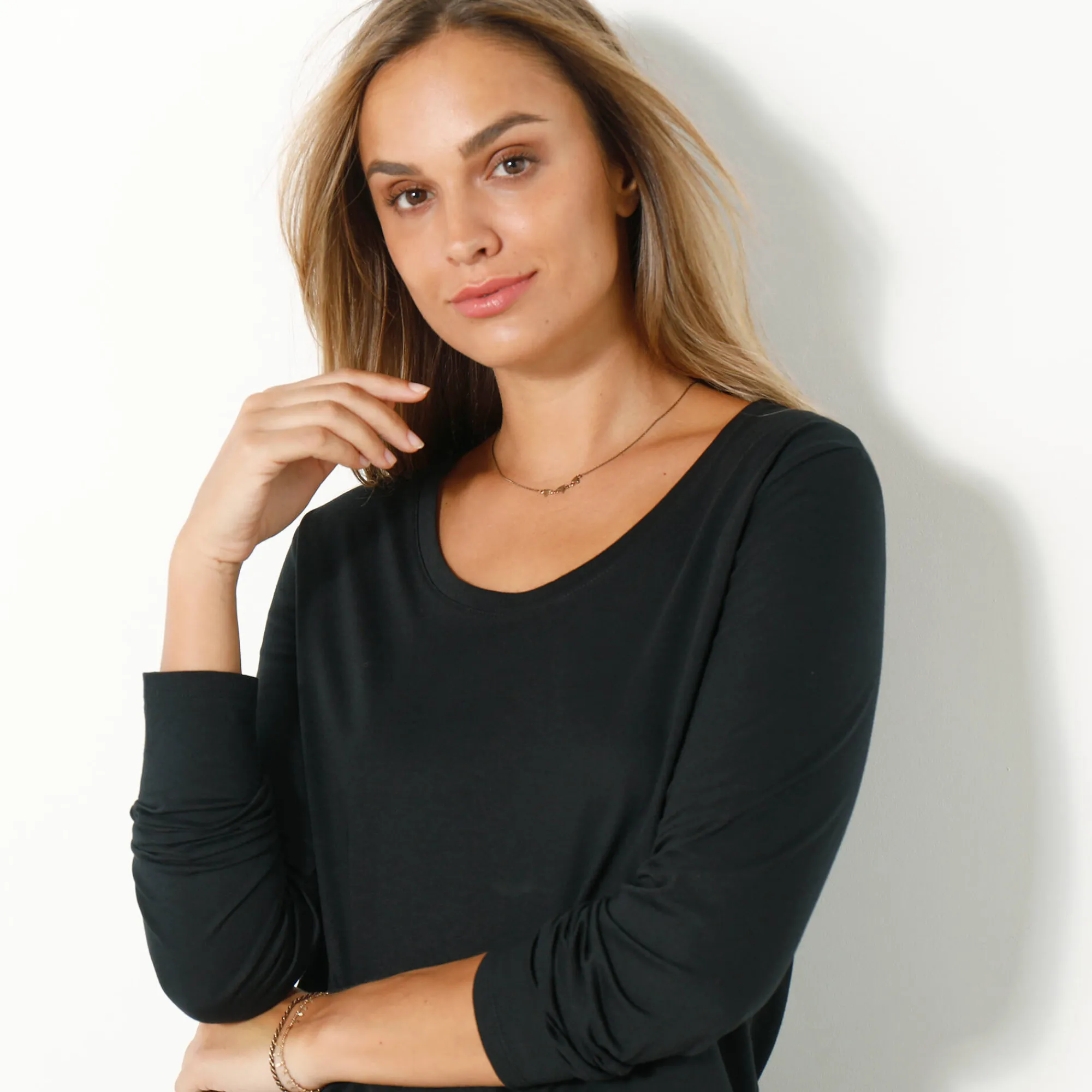 T-Shirt En Topje<Blancheporte Effen T-shirt met ronde hals en lange mouwen zwart