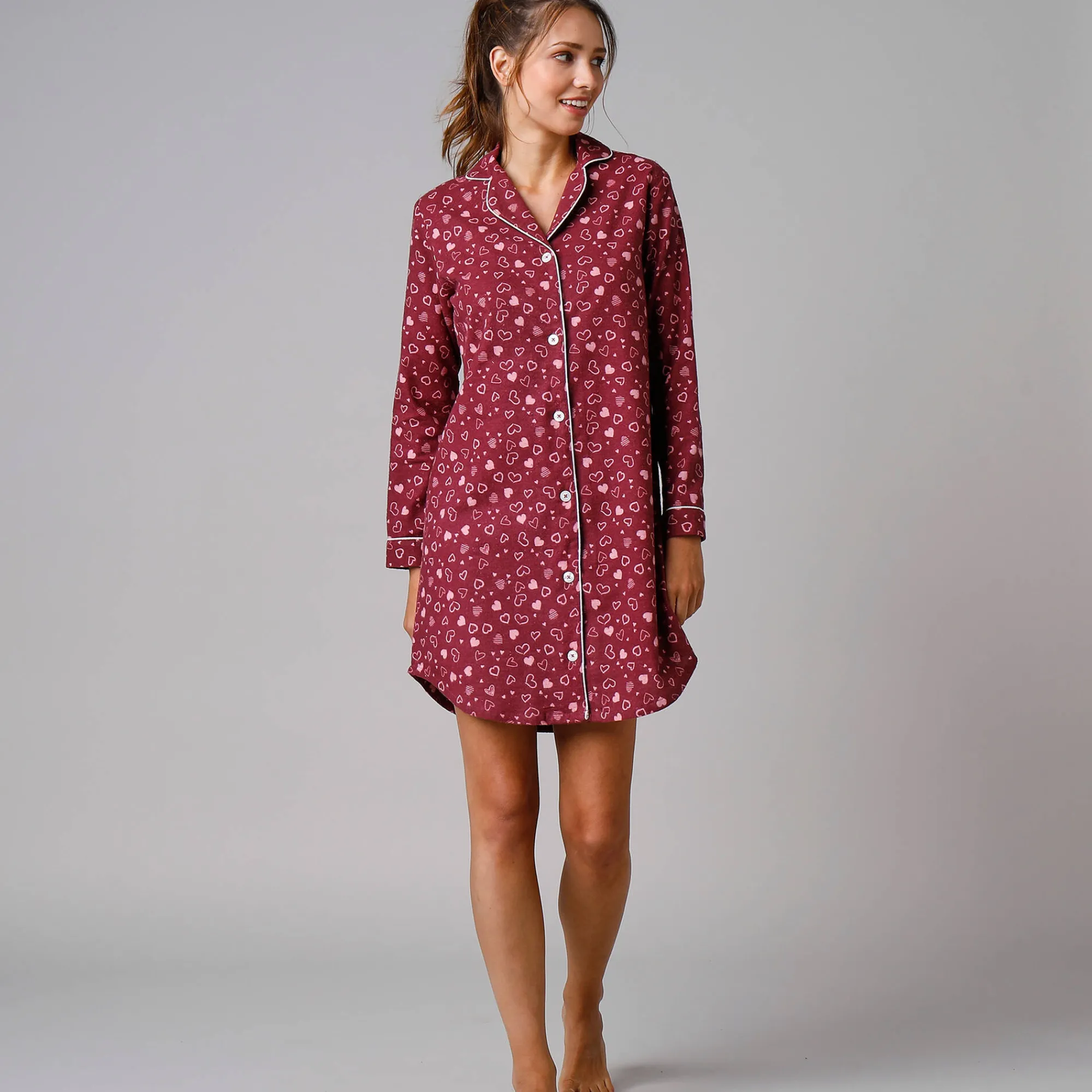 Nachthemd<Blancheporte Flanellen nachthemd in liketmodel met hartjesprint kersenrood