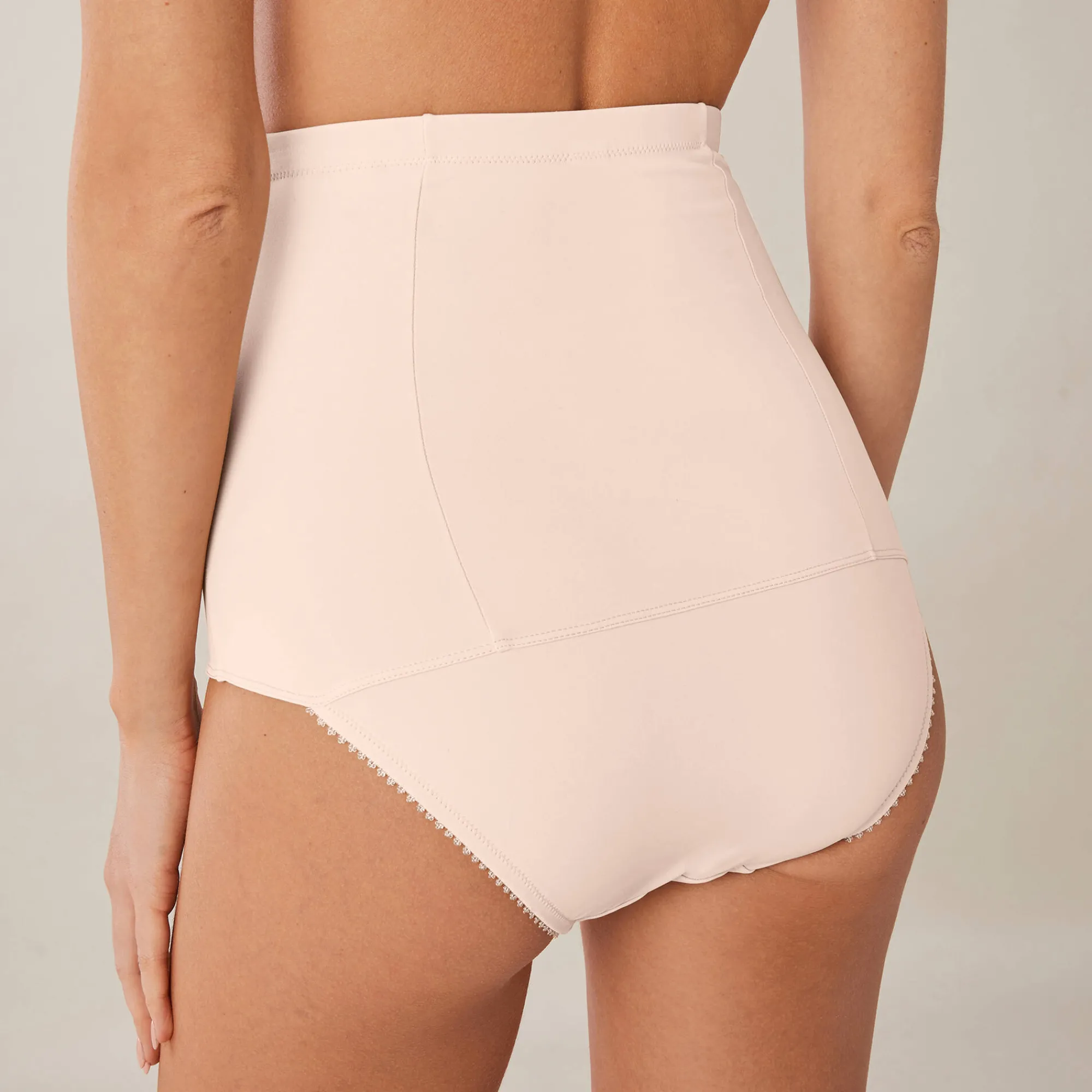 Slip En Shorty<Blancheporte Gaineslip met taillegordel en afslankende kant huidkleur