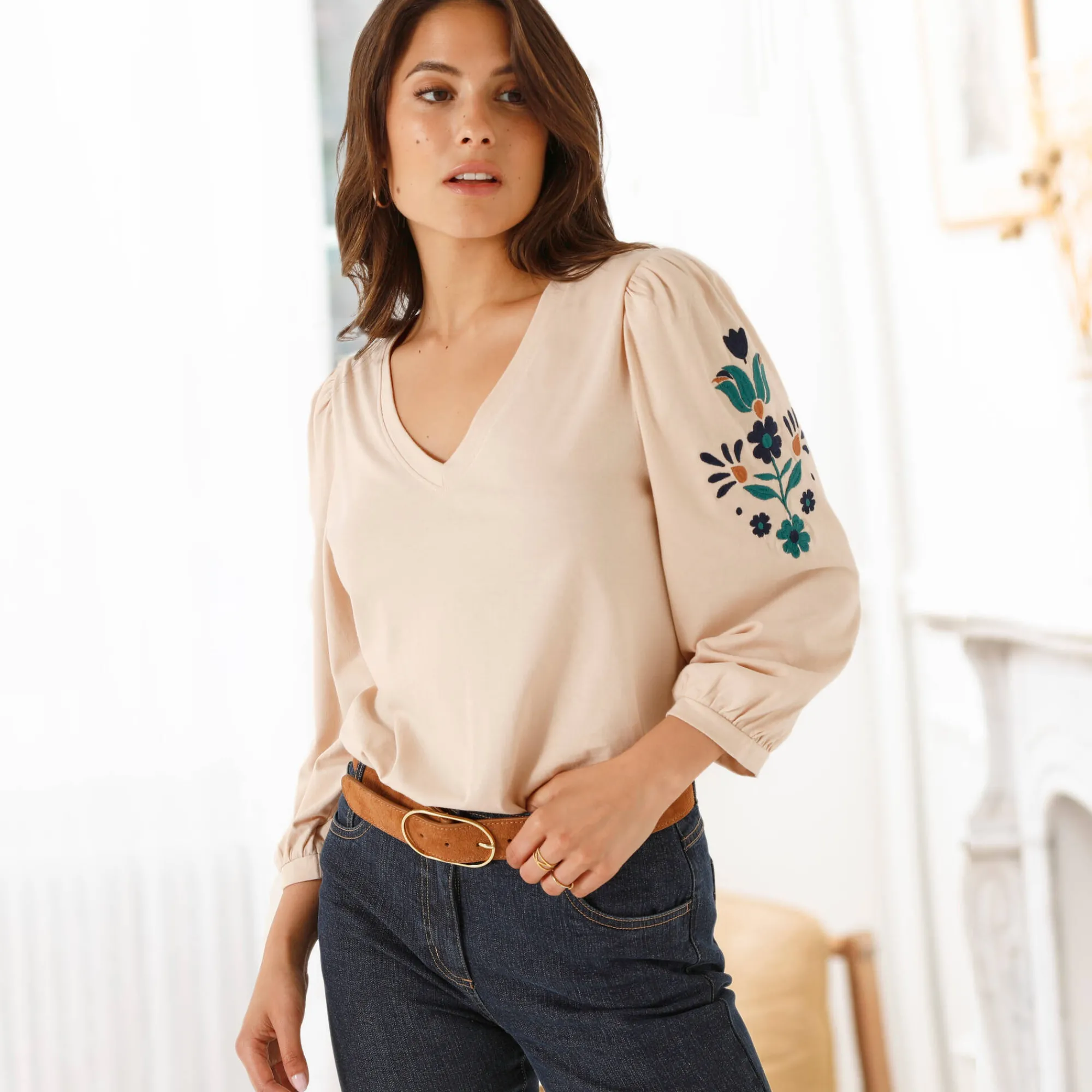 T-Shirt En Topje<Blancheporte Geborduurd T-shirt met V-hals, 3/4-mouwen beige / blauw