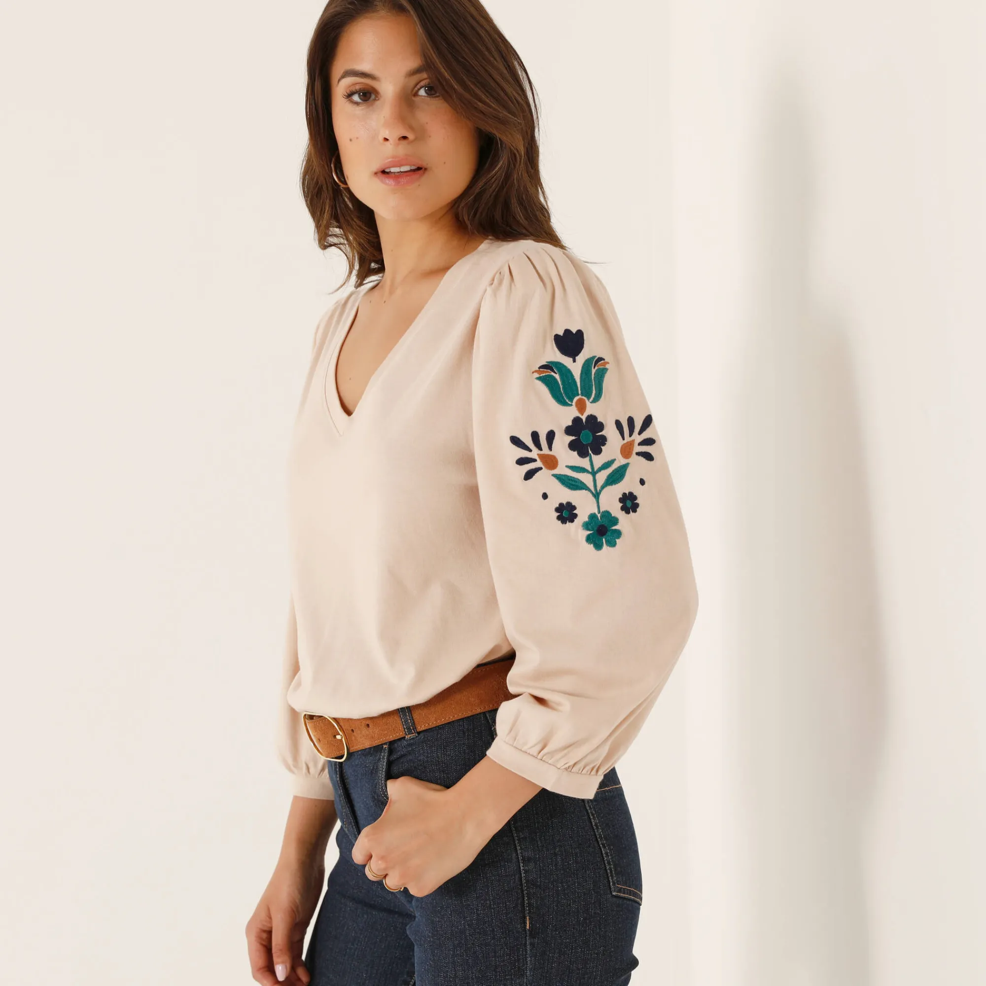 T-Shirt En Topje<Blancheporte Geborduurd T-shirt met V-hals, 3/4-mouwen beige / blauw