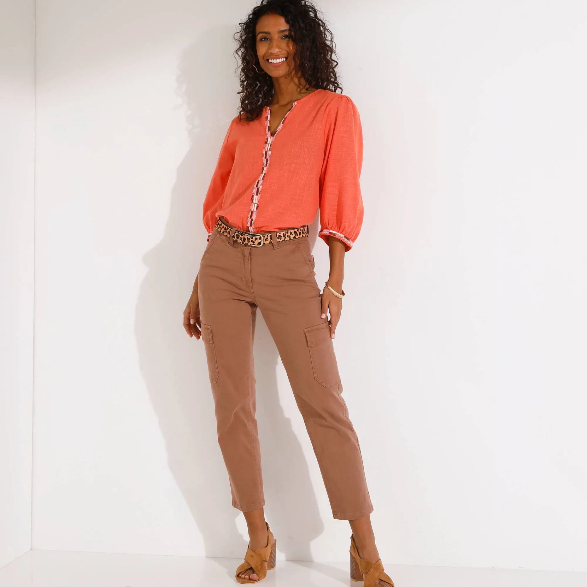 Bloes En Tuniek<Blancheporte Geborduurde bloes in effen katoen, 3/4-mouwen koraal