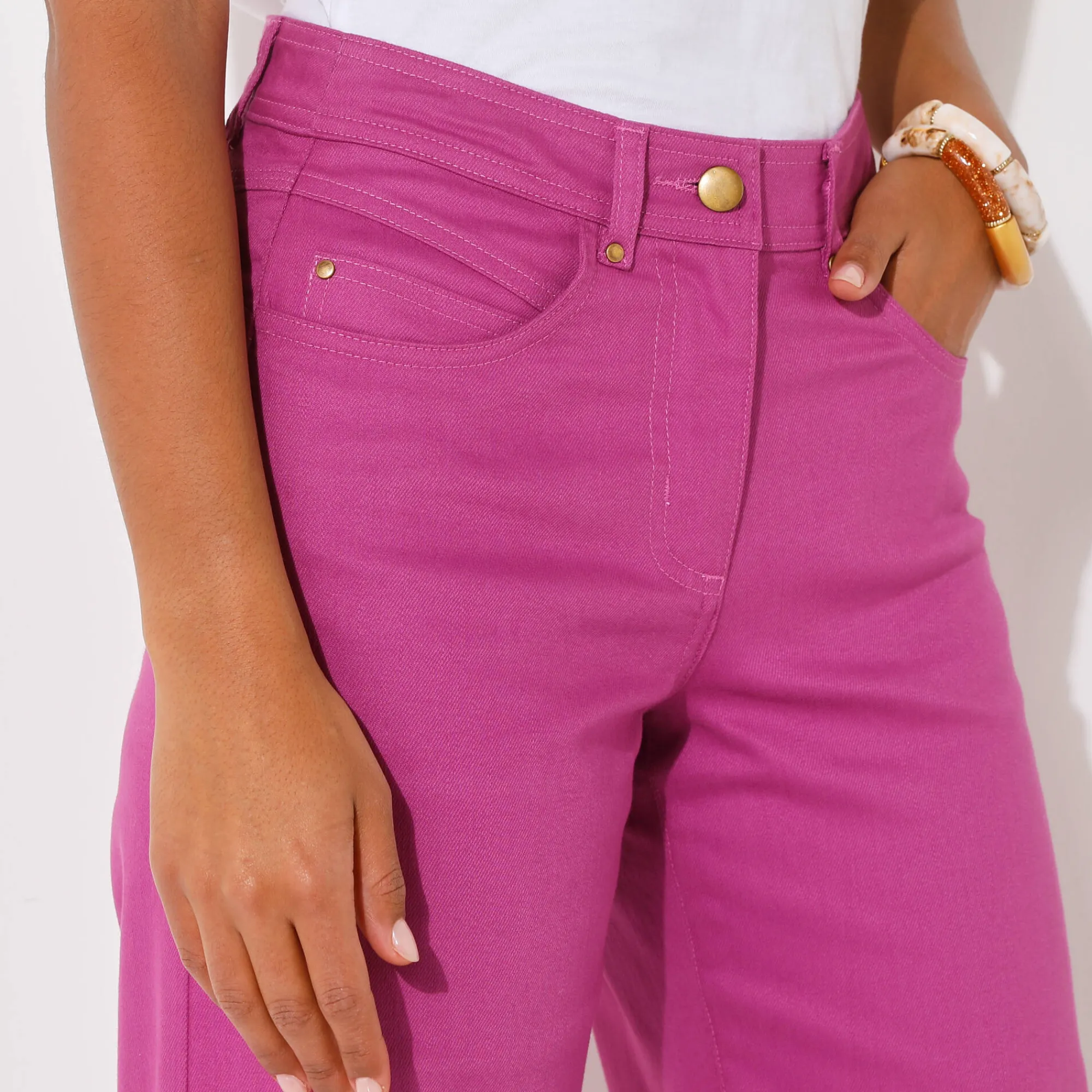 Broek<Blancheporte Gekleurde broek met ruim model en 5 zakken violine