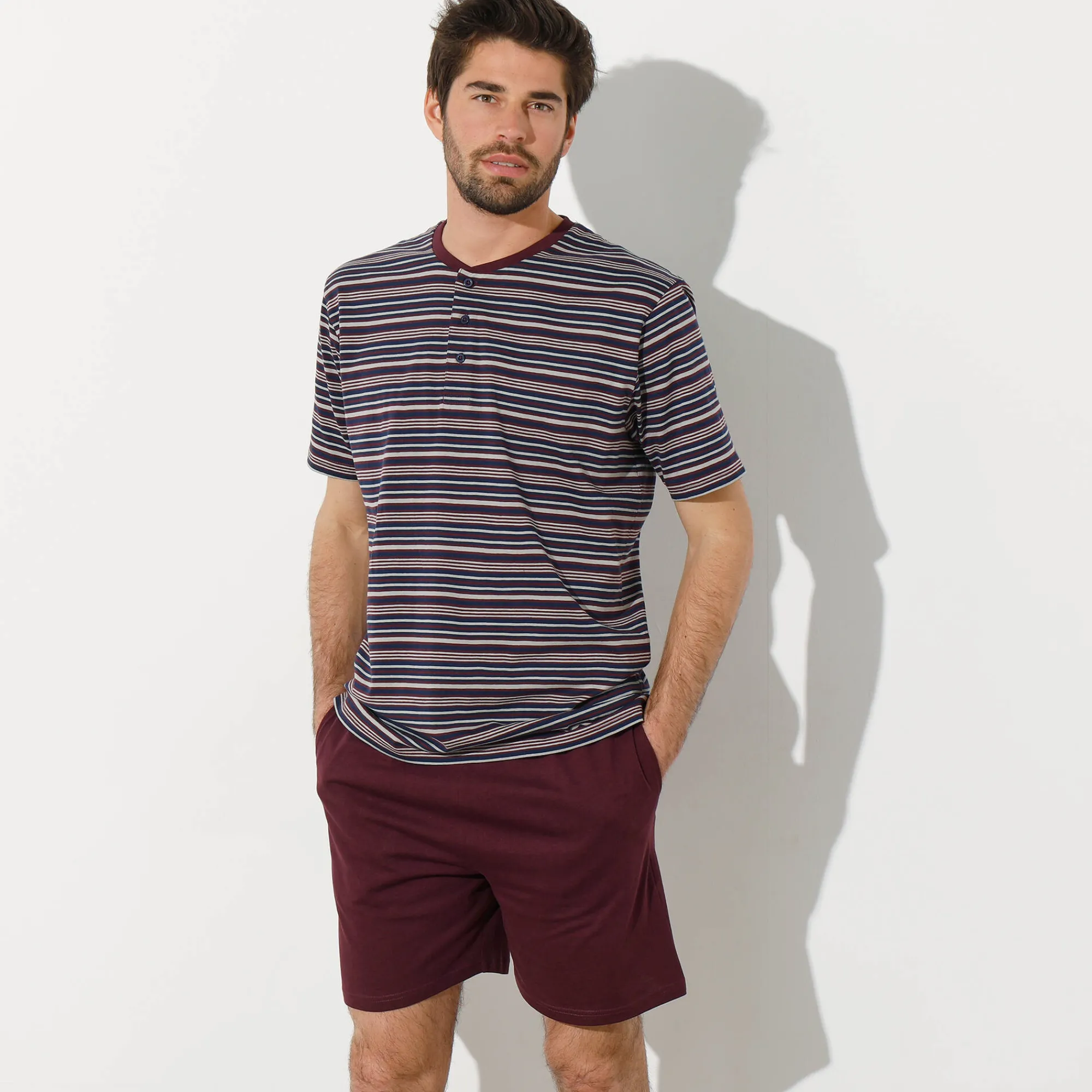 Pyjama En Kamerjas<Blancheporte Gestreepte shortama met Tunesische hals bordeaux