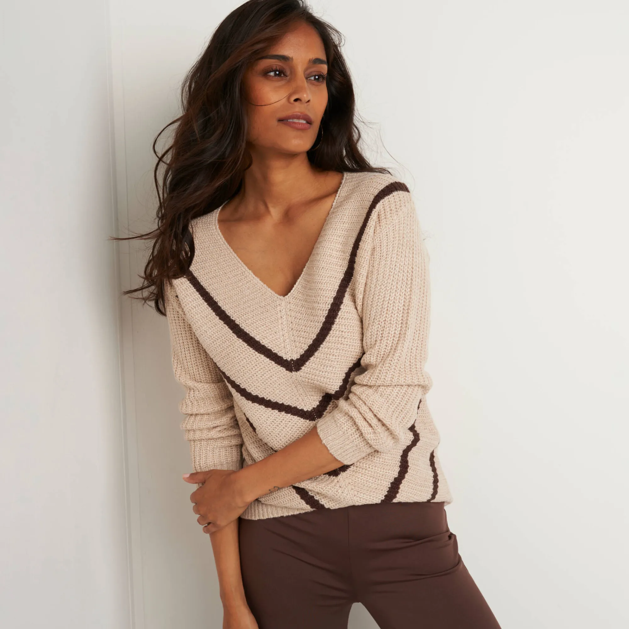 Trui En Vest<Blancheporte Gestreepte trui met V-hals - mohairtouch beige / chocolade