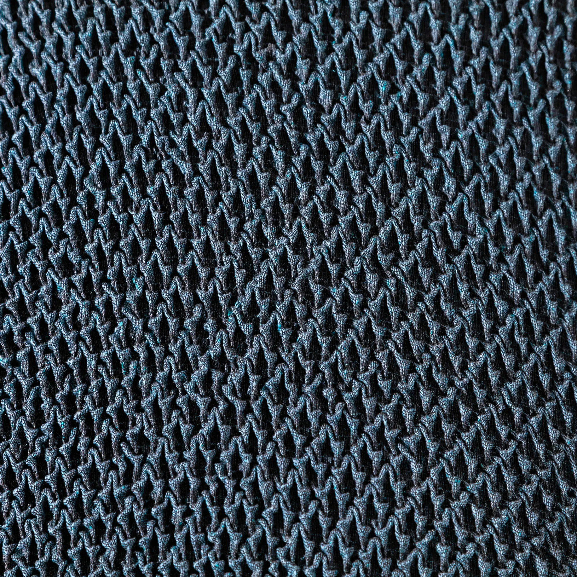 Zitbankhoes<Blancheporte Getextureerde, bi-rekbare hoes voor zitbank en fauteuil met armleuningen blauw