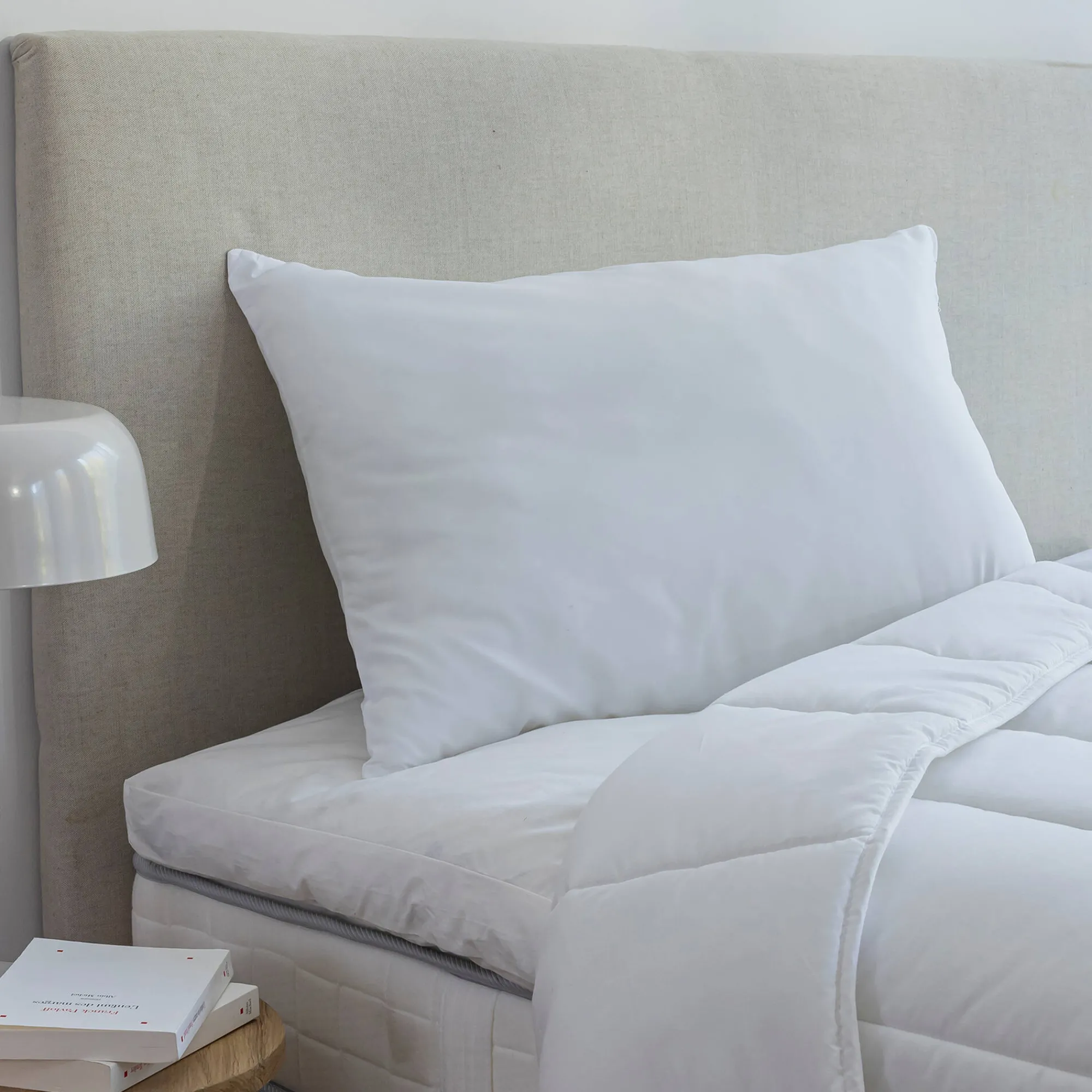 Hoofdkussen<Blancheporte Hoofdkussen in microvezel, medium comfort wit