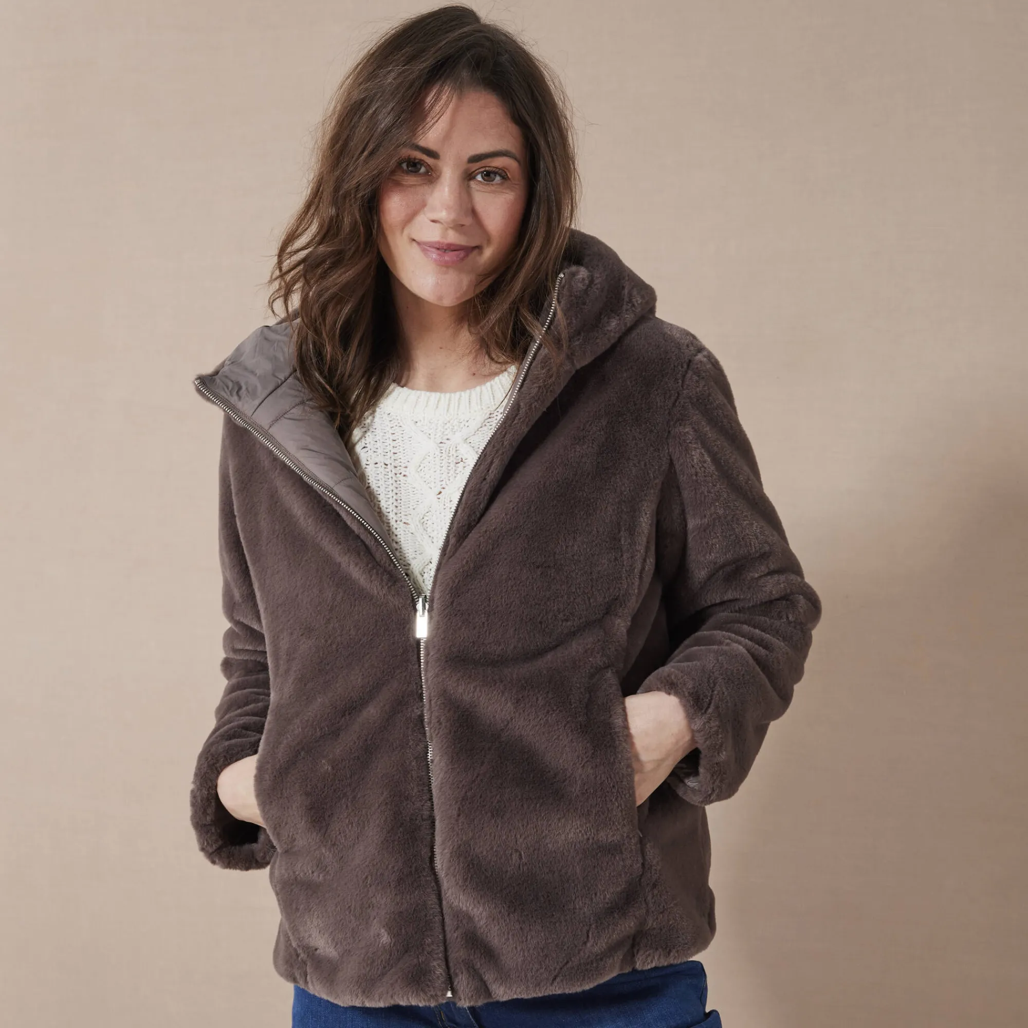 Parka En Donsjas<Blancheporte Jas in nepbont, omkeerbaar tot gewatteerde jas donkertaupe