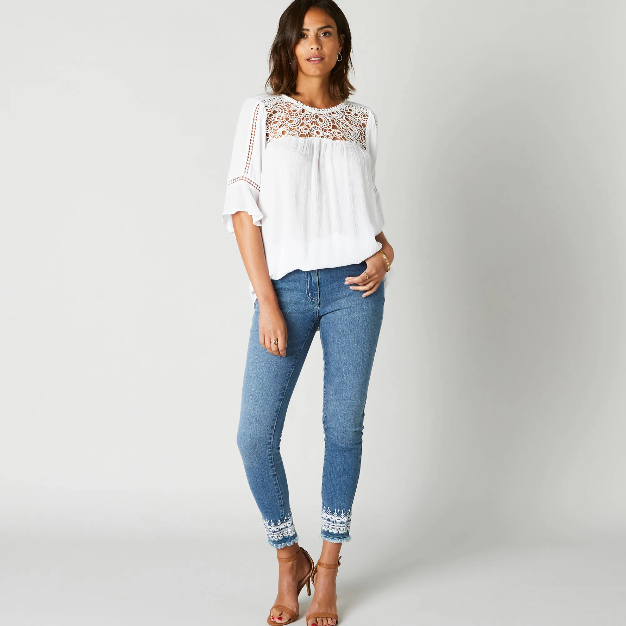 Jeans<Lora Zellini 7/8-jeans met borduursel bleached