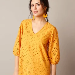 Jurk<Blancheporte Jurk met broderie anglaise en 3/4-mouwen saffraangeel