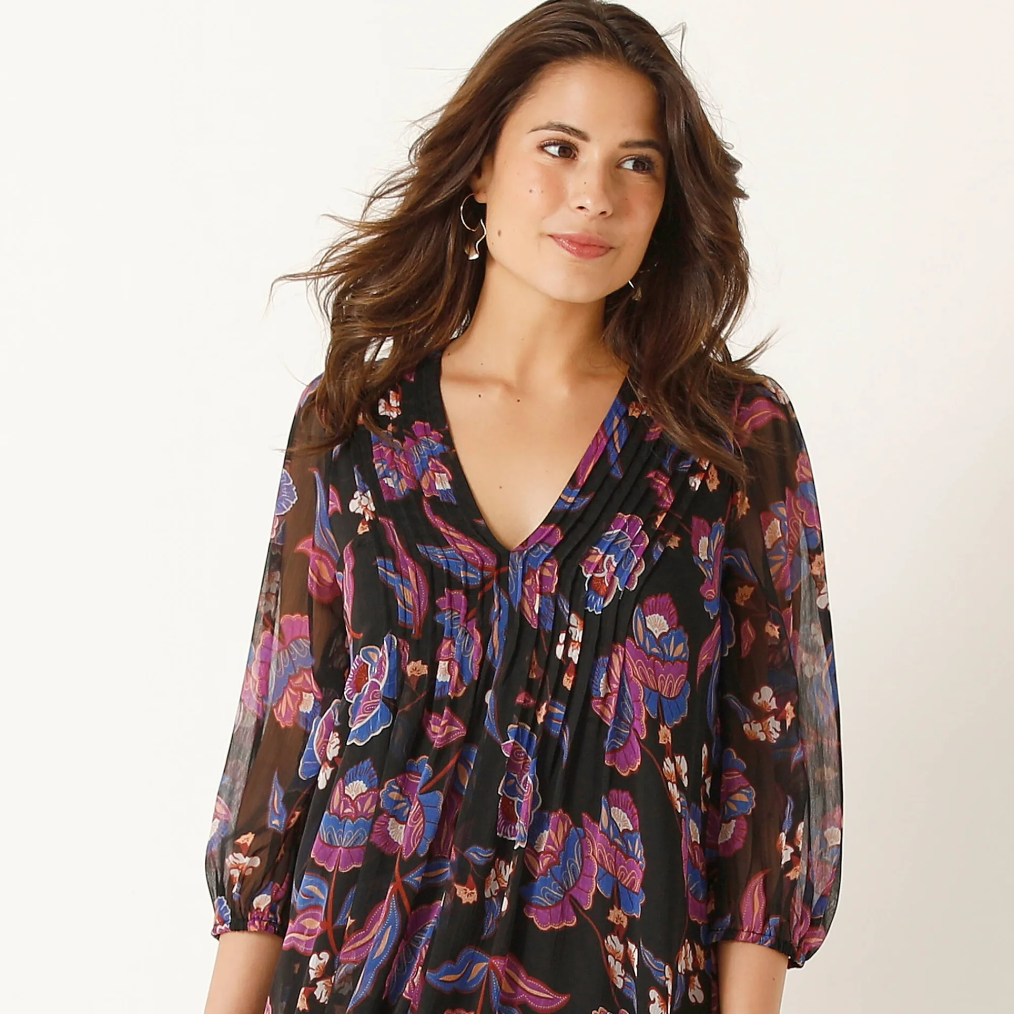 Jurk<Blancheporte Jurk met plooien, voile met bloemenprint zwart / paars