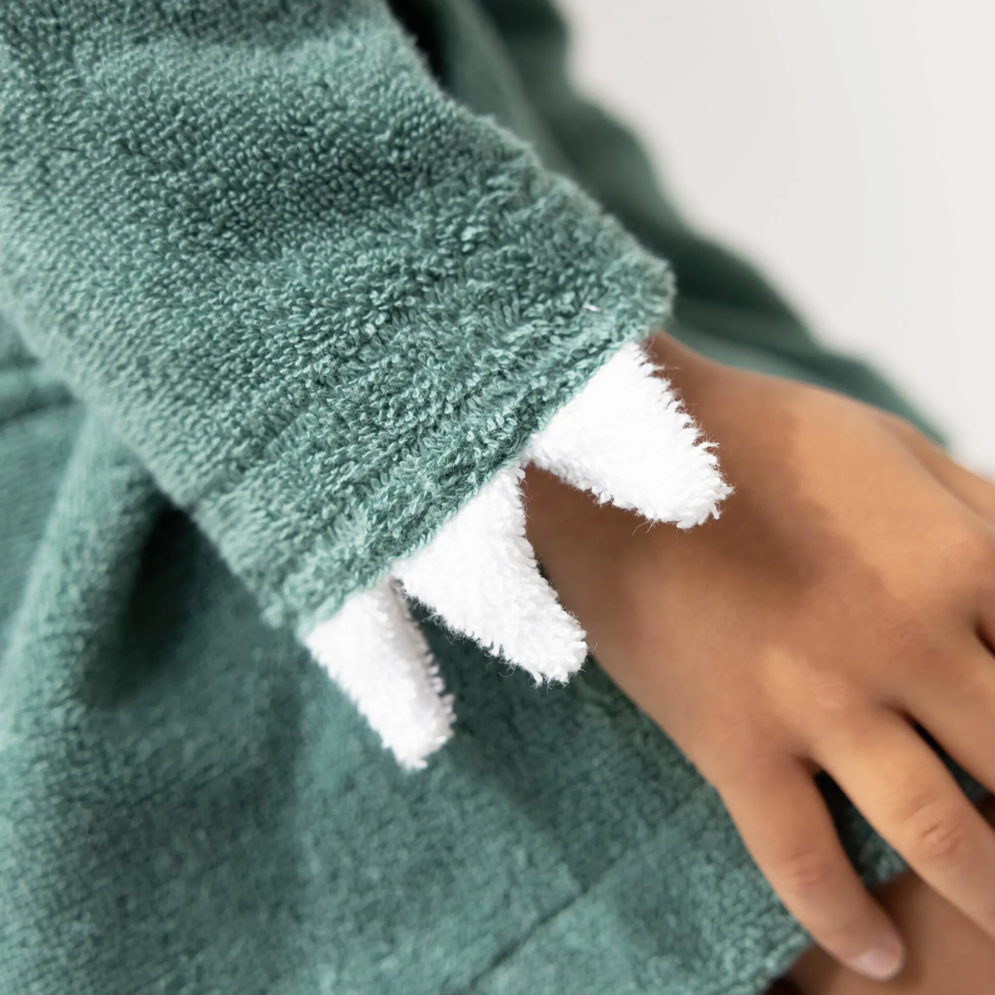 Badjas|Handdoek En Badlaken Kids<Colombine des petits Kinderbadjas met dinosaurusmotief en kap, personaliseerbaar - 340 g/m² eucalyptus