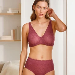 Beha<Confidence Lingerie Korfbeha in stretchkant Orellana - met verborgen beugels pruim