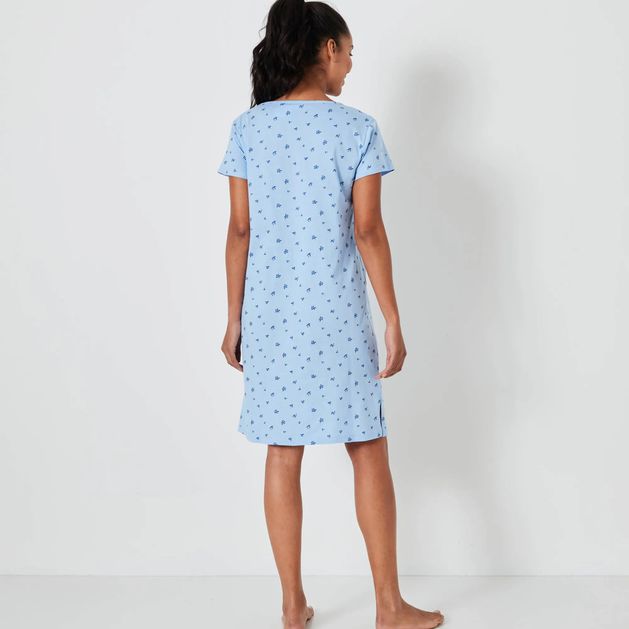 Nachthemd<Blancheporte Kort nachthemd met bloemenprint gletsjerblauw