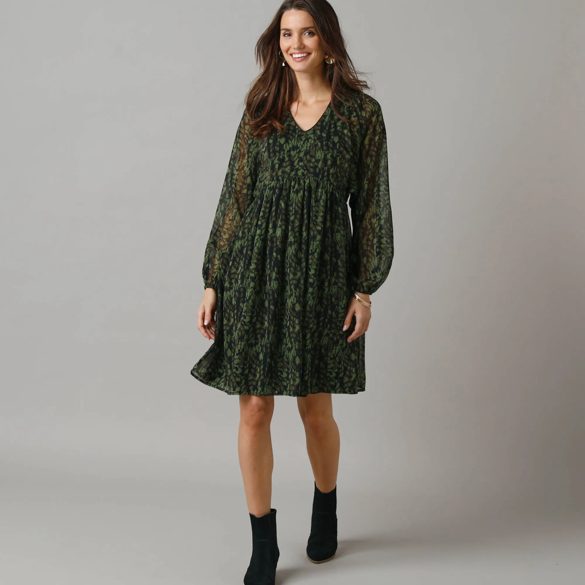 Feestoutfits Dames|Jurk<Lora Zellini Korte jurk met wijde mouwen, bedrukte voile kaki