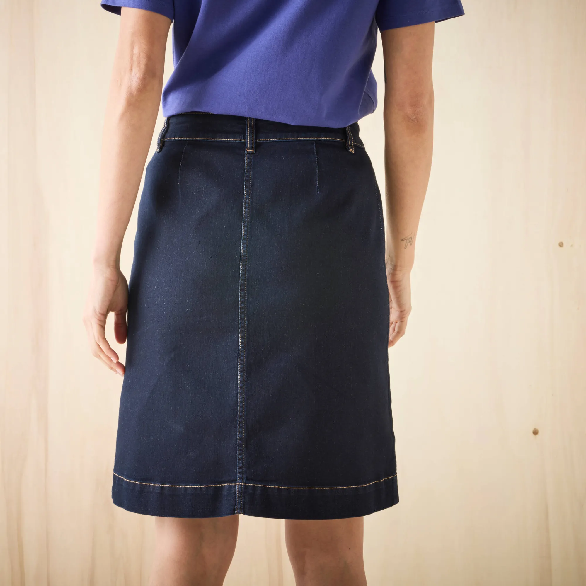 Rok<Blancheporte Korte, uitlopende jeansrok met knopen raw