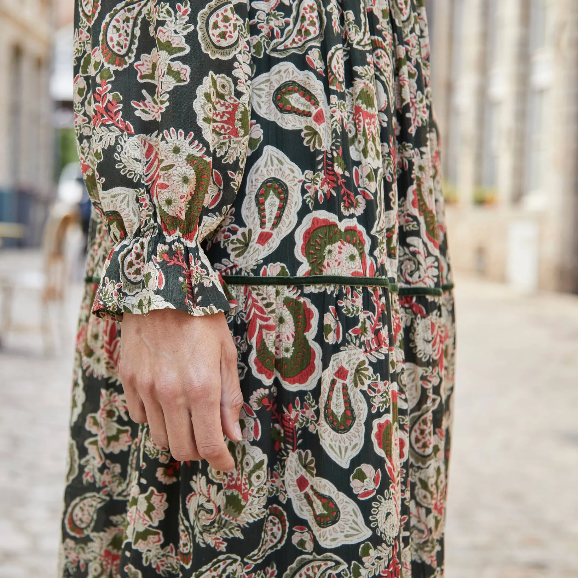Jurk<Blancheporte Lange, bedrukte jurk met stroken, crepon kaki / roze
