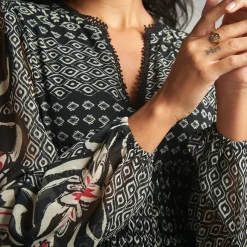 Jurk<Lora Zellini Lange jurk in voile, etnische print zwart / beige