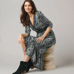 Jurk<Lora Zellini Lange jurk in wikkelstijl, bedrukt tricot zwart / ecru