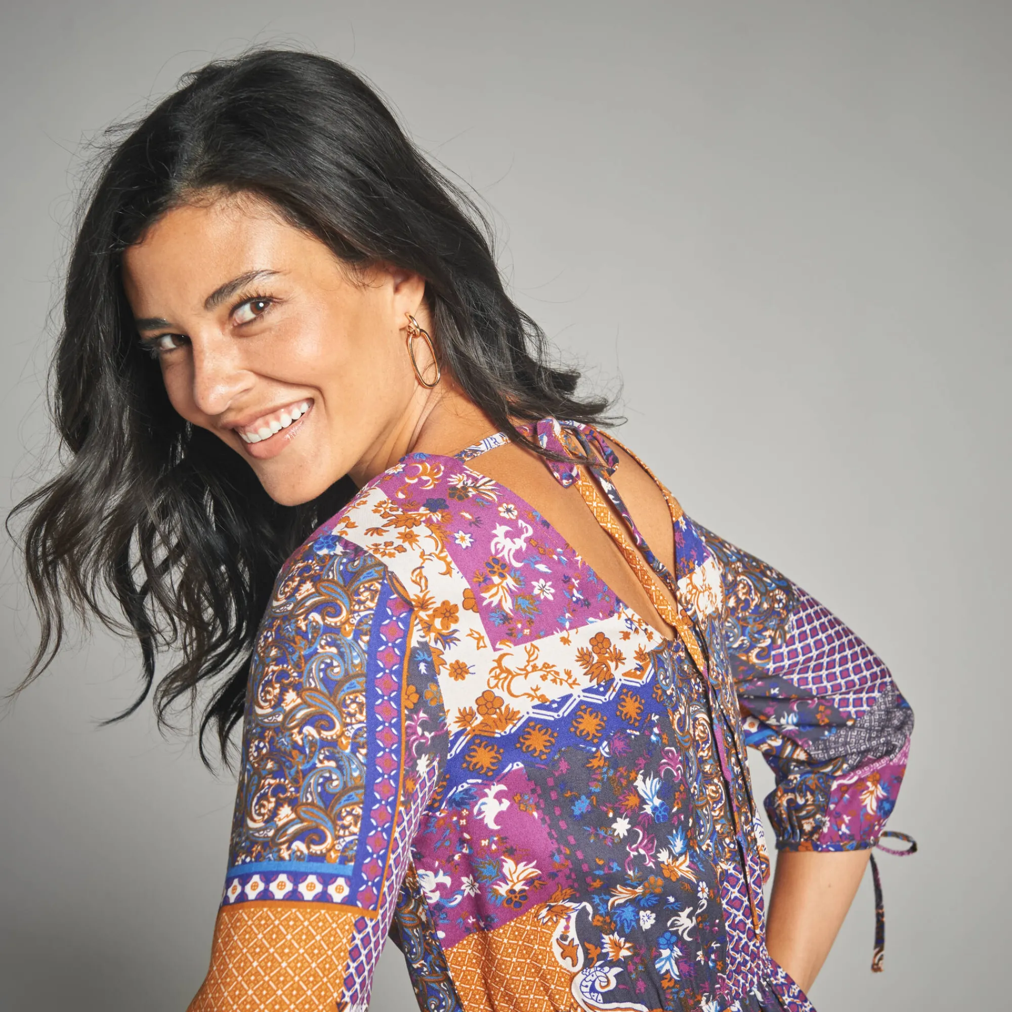 Jurk<Lora Zellini Lange jurk met patchworkprint en V-hals marine / paars