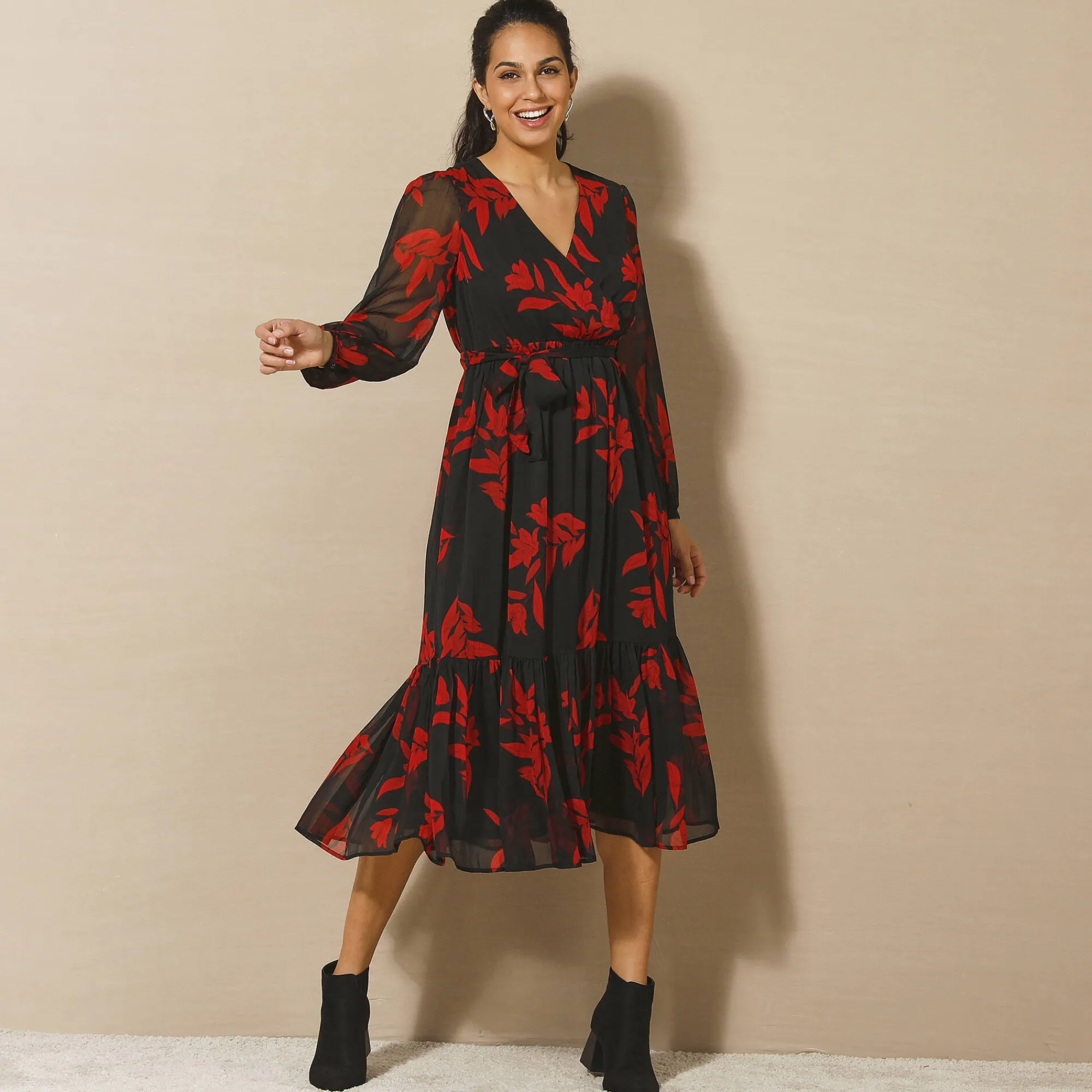 Jurk<Blancheporte Lange jurk met stroken, bedrukte voile zwart / rood