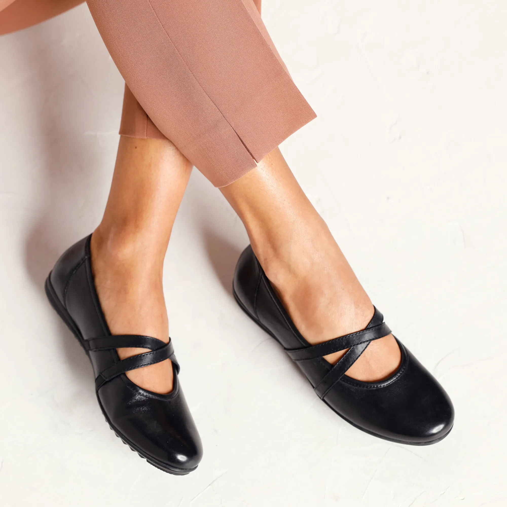 Ballerina's|Schoenen<Blancheporte Leren ballerina's met riempjes zwart
