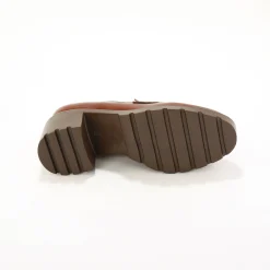 Feestelijke Schoenen|Derby's En Mocassins<Blancheporte Leren mocassins met hak, gekartelde zool bruin
