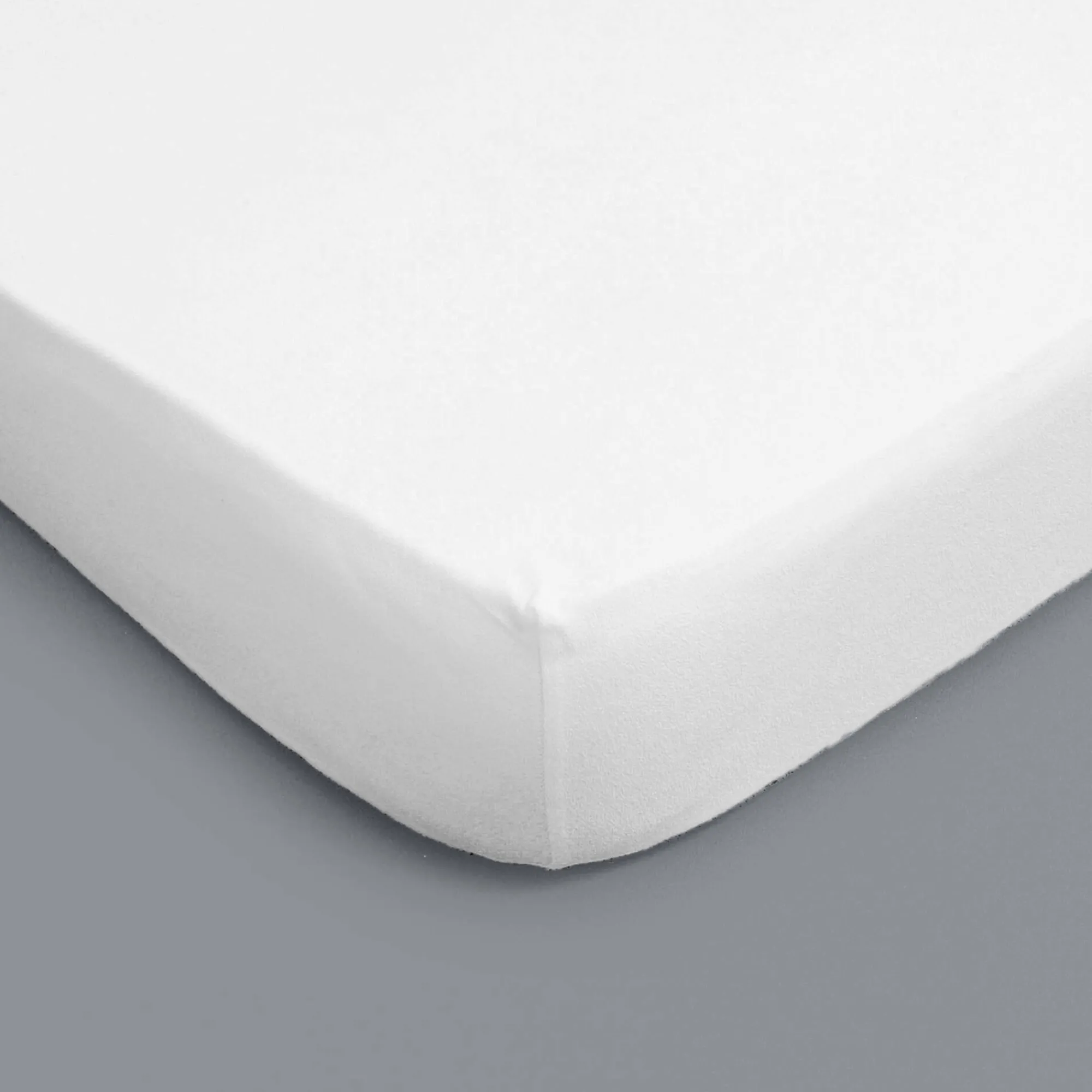 Matrasbeschermer<Blancheporte Matrasbeschermer in ondoorlatende microvezel, hoesmodel wit