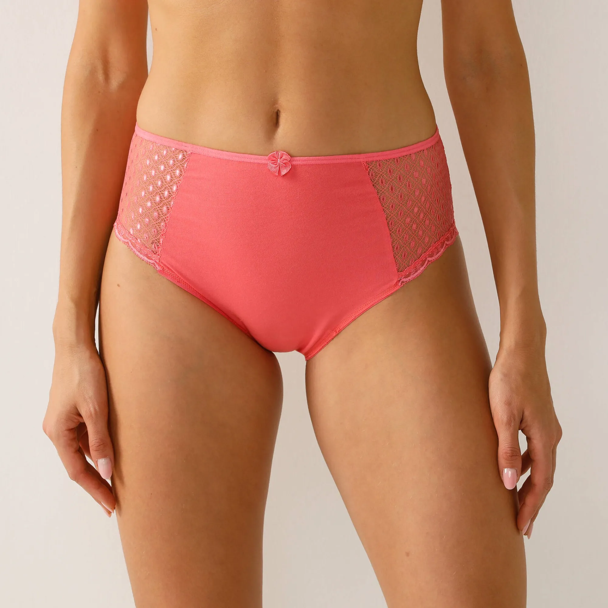 Slip En Shorty<Confidence Lingerie Maxislip in kant en katoen, effen en met stippenprint, Tropea - set van 4 roze