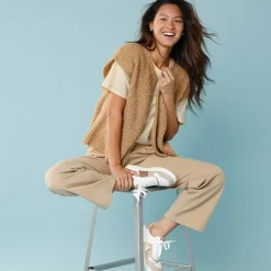 Trui En Vest<Blancheporte Mouwloos vest in harig tricot, kleine lengtes beige