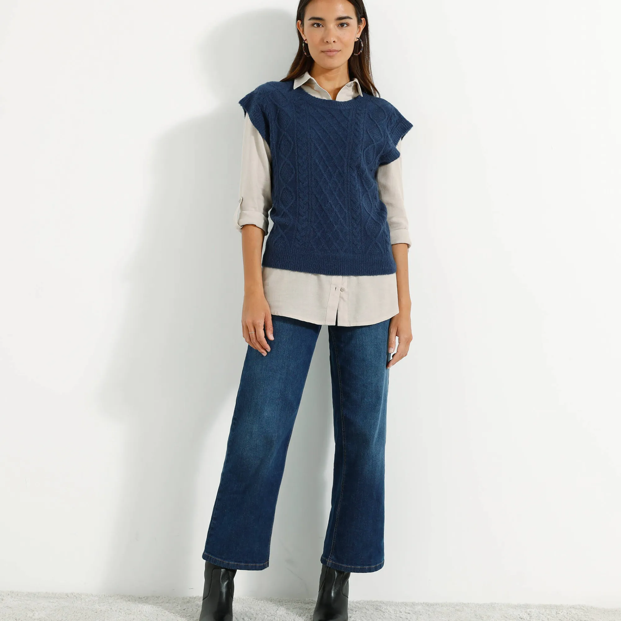 Trui En Vest<Blancheporte Mouwloze trui met kabelmotieven en afhangende schouders marine