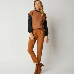 Trui En Vest<Blancheporte Mouwloze trui met kabelmotieven en afhangende schouders karamel