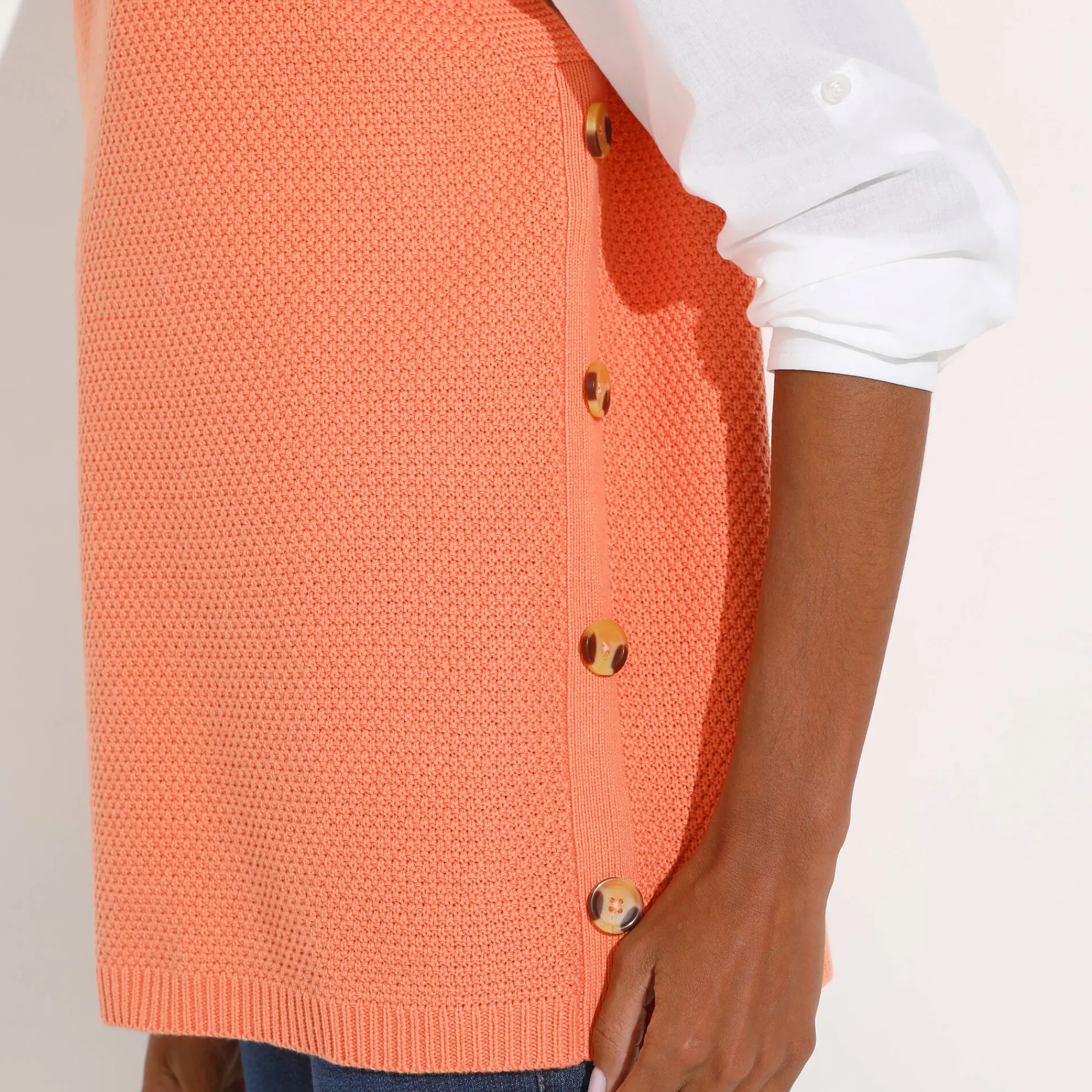 Trui En Vest<Blancheporte Mouwloze tuniektrui met knopen in hoornstijl, fantasietricot abrikoos