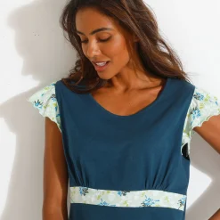 Nachthemd<Blancheporte Nachthemd met korte mouwen en bloemblaadjesprint donkerblauw