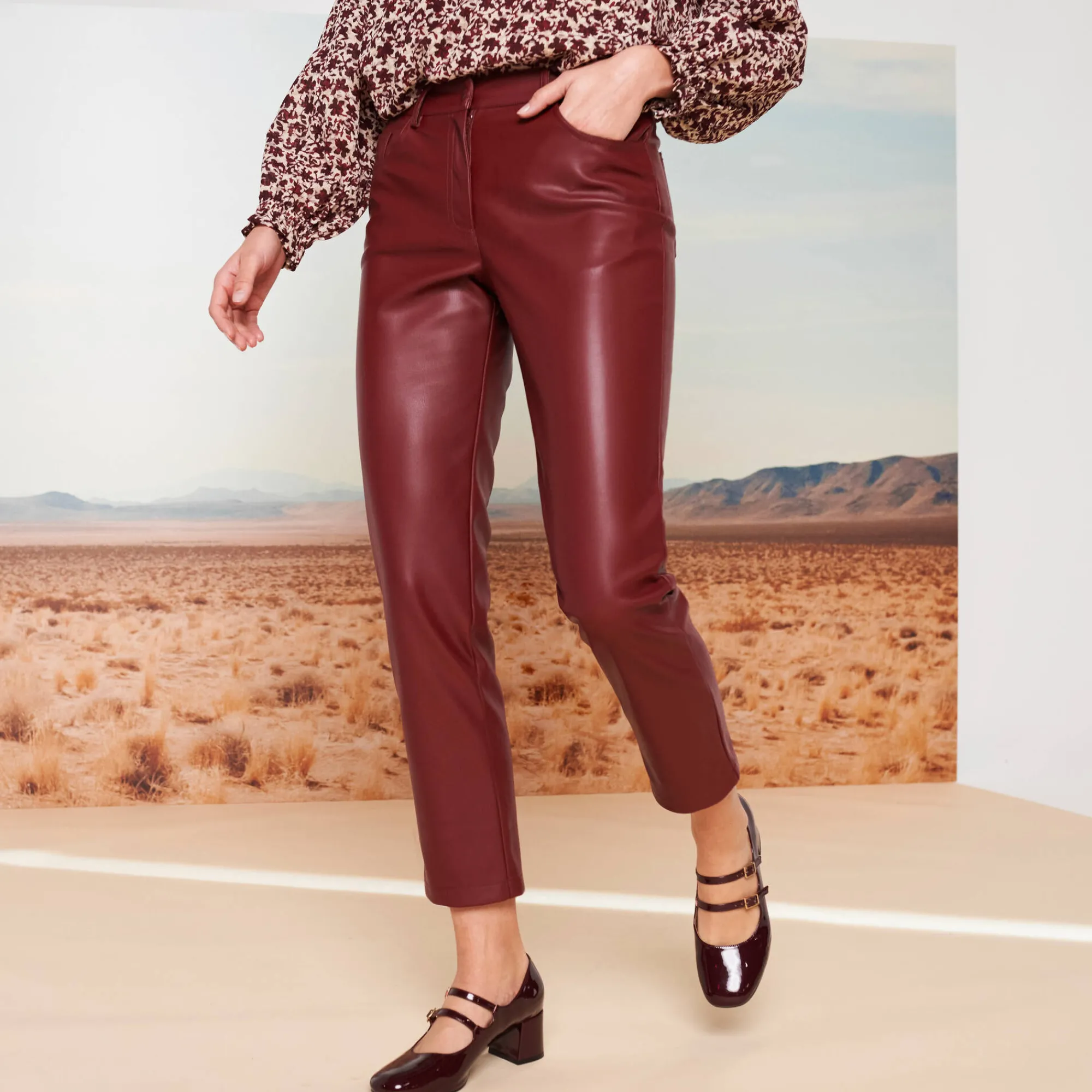 Broek<Lora Zellini Nauwsluitende 7/8-broek, gecoat aspect bordeaux