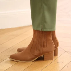 Broek<Blancheporte Nauwsluitende broek in cargomodel, ingekort kaki